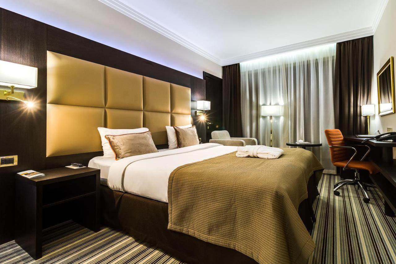Premier Hotel Dnister Lviv Rom bilde