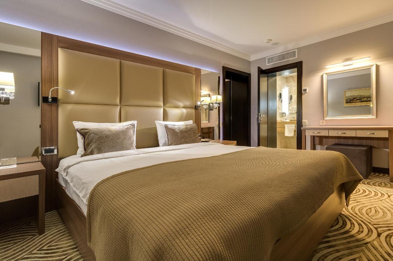 Premier Hotel Dnister Lviv Rom bilde