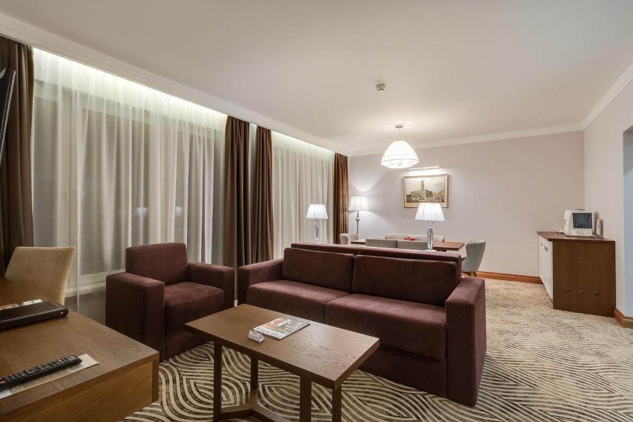 Premier Hotel Dnister Lviv Rom bilde