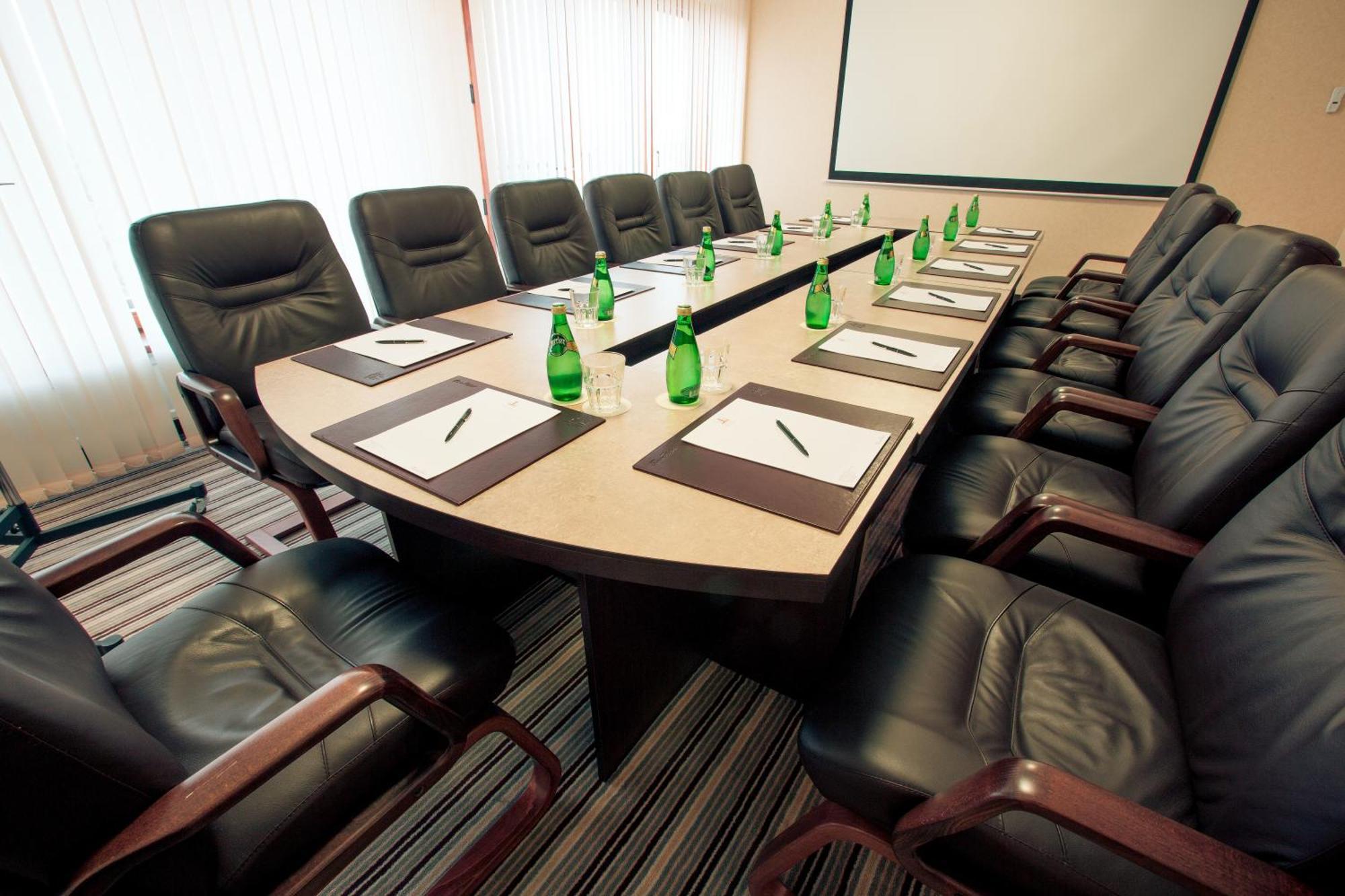 Premier Hotel Dnister Lviv Eksteriør bilde
